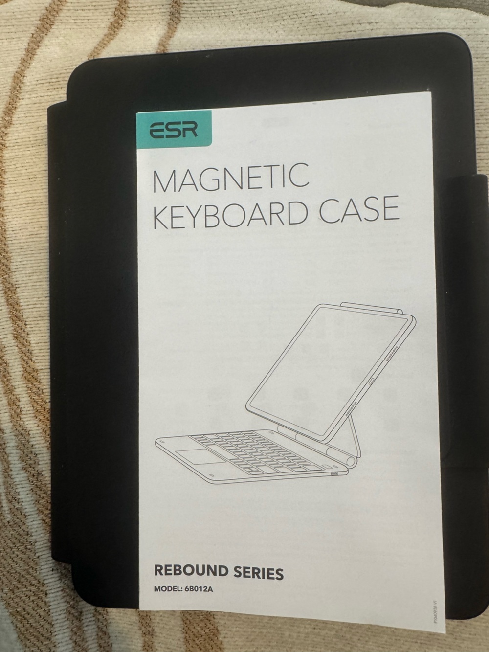 ESR Rebound Series Magnetic Keyboard iPad 11inch